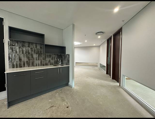 947M² OFFICE TO LET IN SANDTON CENTRAL
